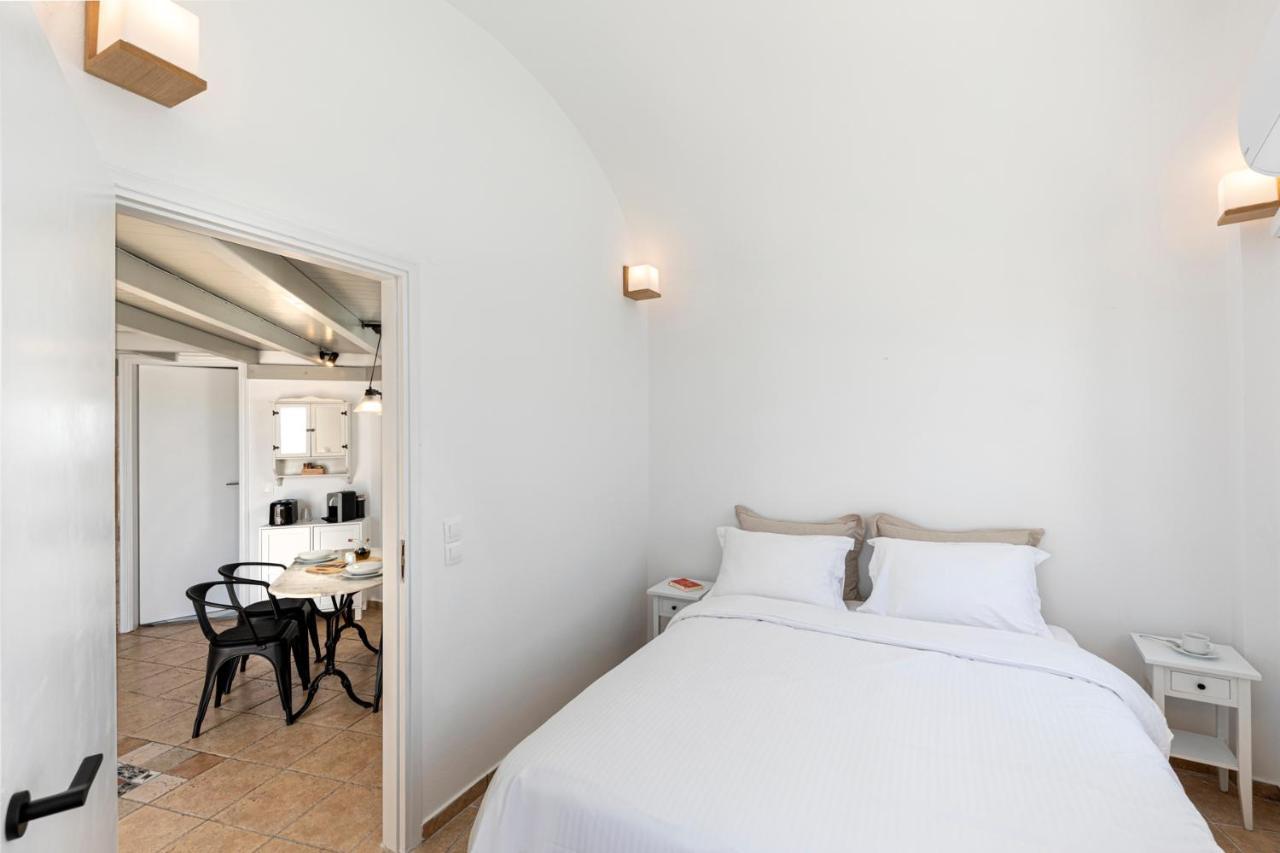 Calderas Hug & Panoramic Sea View - 3 Lux Suites イメロヴィグリ エクステリア 写真